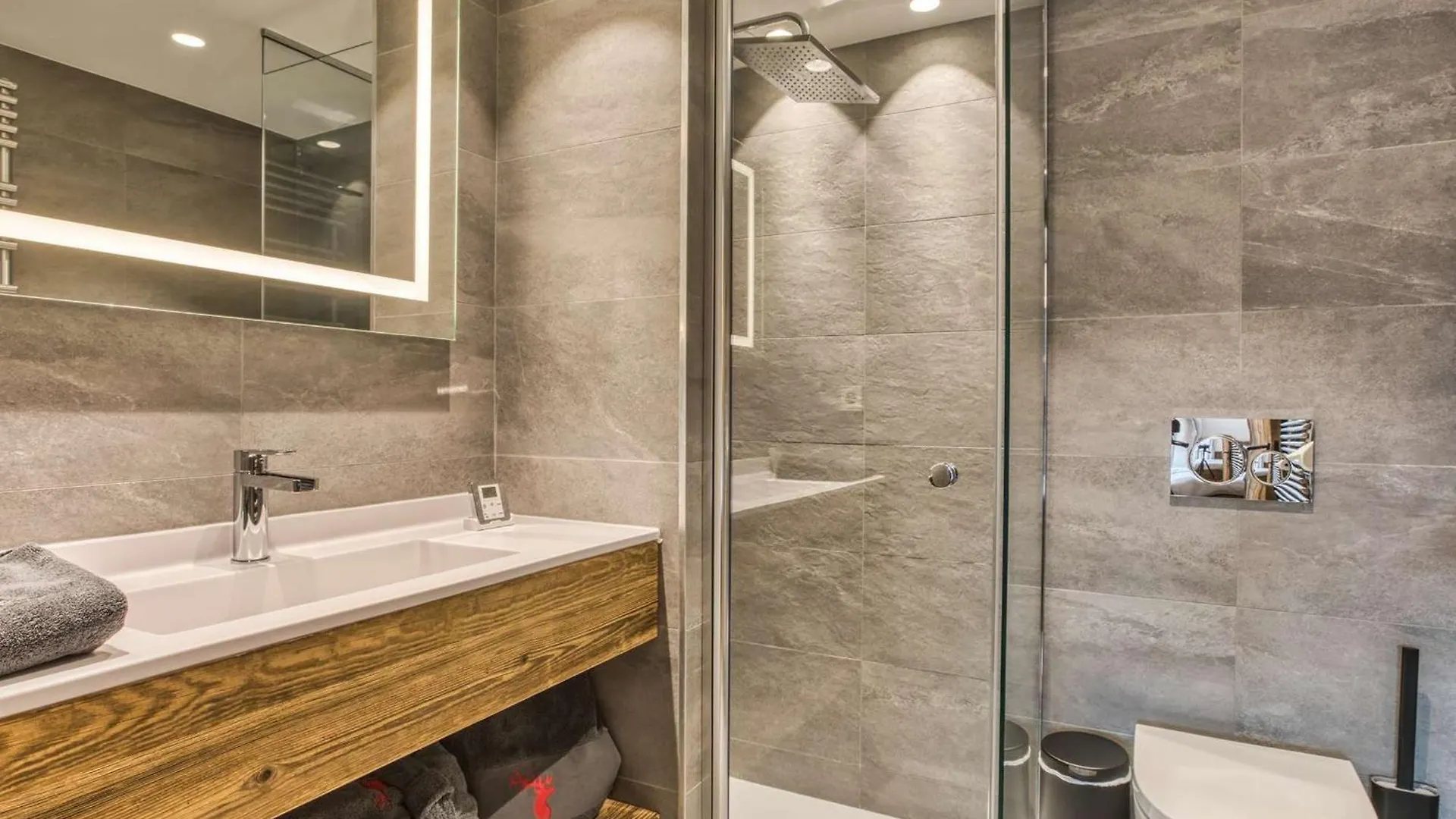 Chalet Spacieux Pres Des Pistes Avec Cheminee Et Wifi, Courchevel - Fr-1-631-224